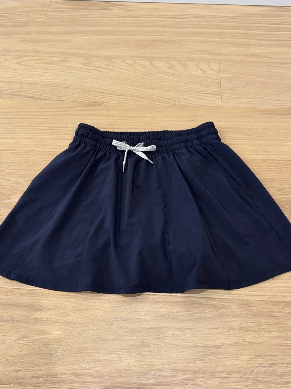 Vuori Black Skort with Contrast Drawstring